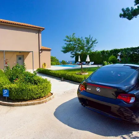 Skala Sleeps 6 Pool Wifi Villa *