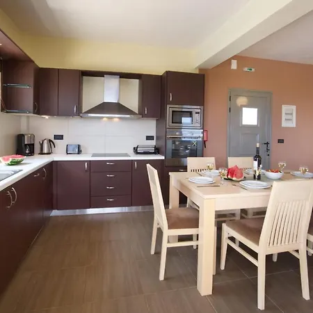 Skala Sleeps 6 Pool Wifi Villa